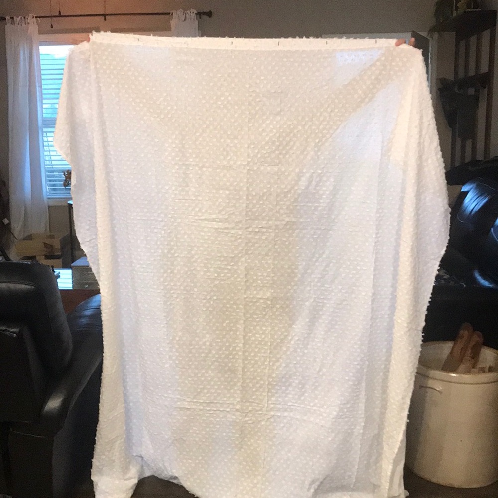 White Envogue shower curtain